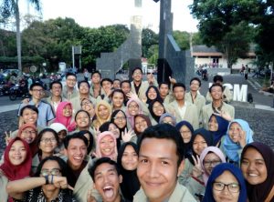 Selfie di depan Tugu Teknik :)